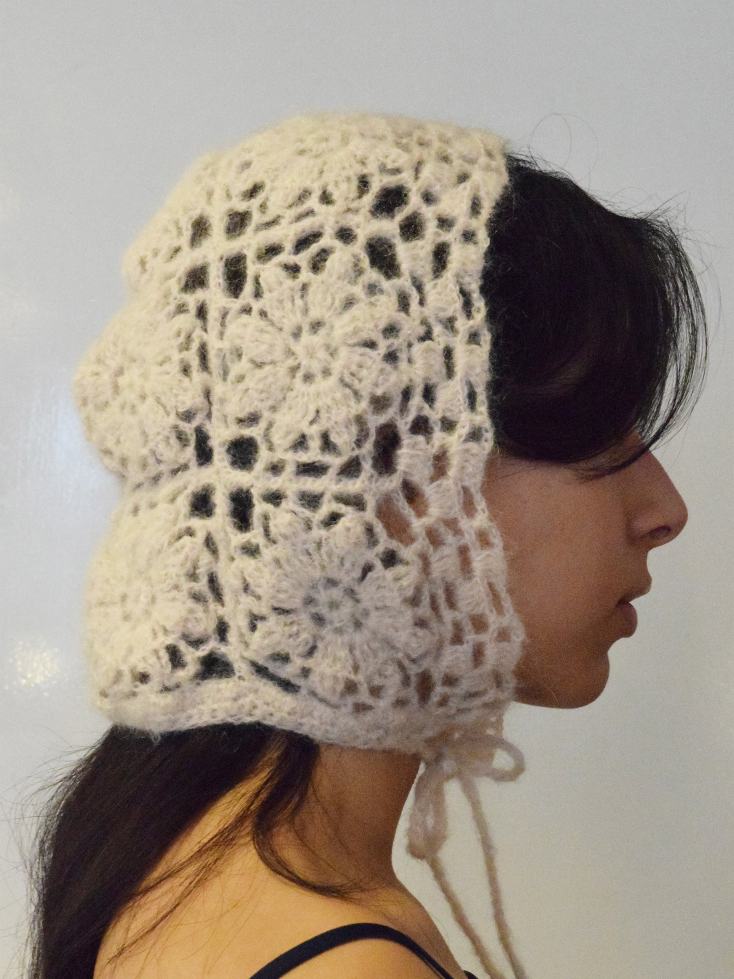 FLOWER BONNET WHITE