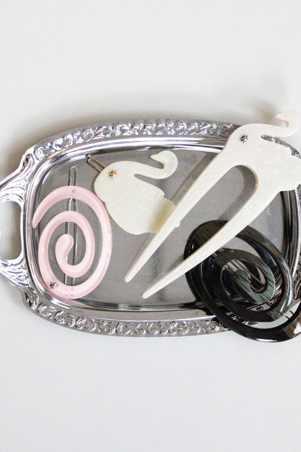TURTLE STORY SWAN HAIR CLIP