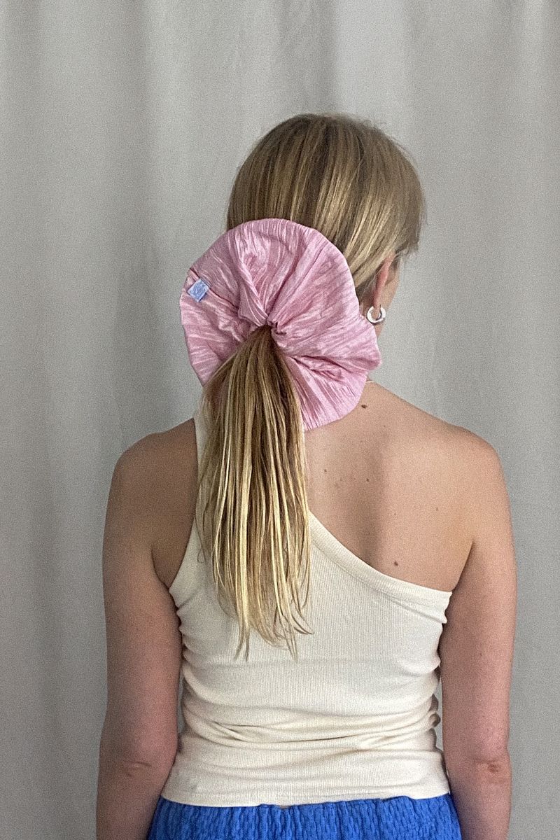 PLISSE SCRUNCHIE