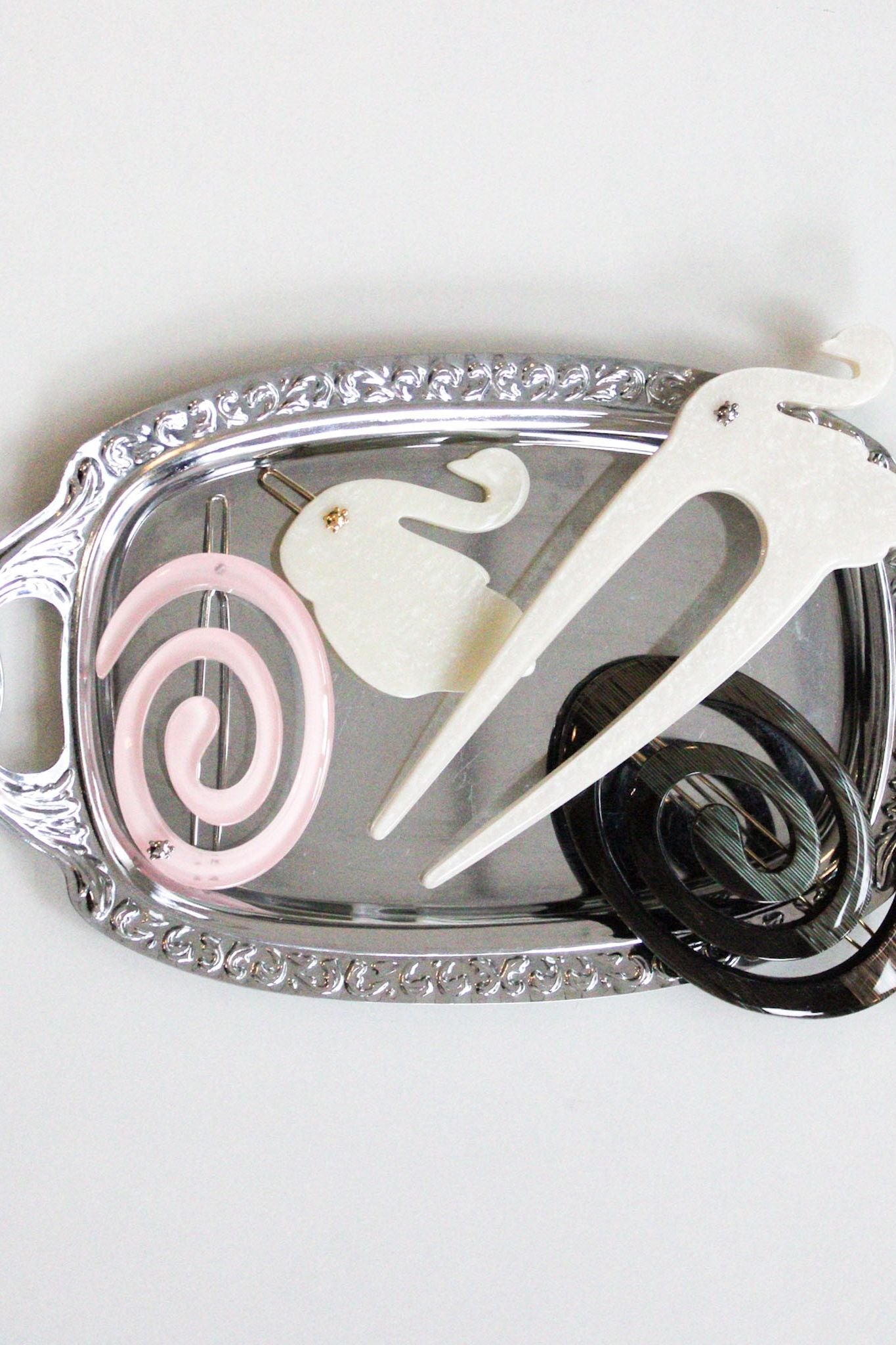 TURTLE STORY SWAN HAIR CLIP